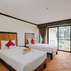 Seafront Superior Room-TWN Bed